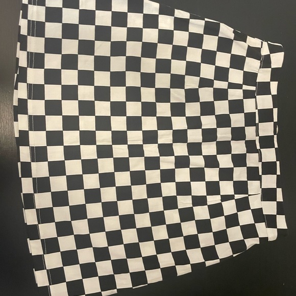 SheIn Skirt. Size XS fits more like a small. Never worn. - Picture 3 of 5